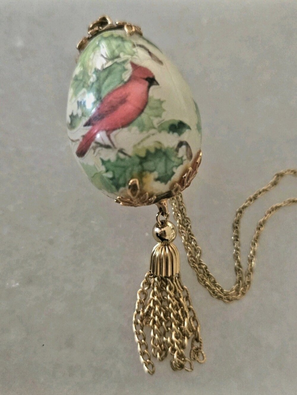 Vtg Hand Painted Cardinal Egg Pendant Necklace, 24"